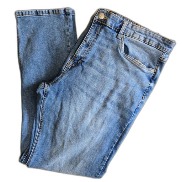 Forever 21 - 38 x 31 Slim - Picture 1 of 7